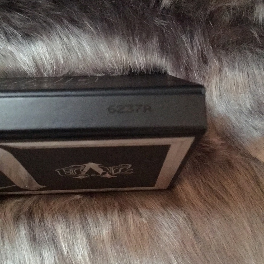KvD MetalMatte Eyeshadow Palette - Picture 8 of 8